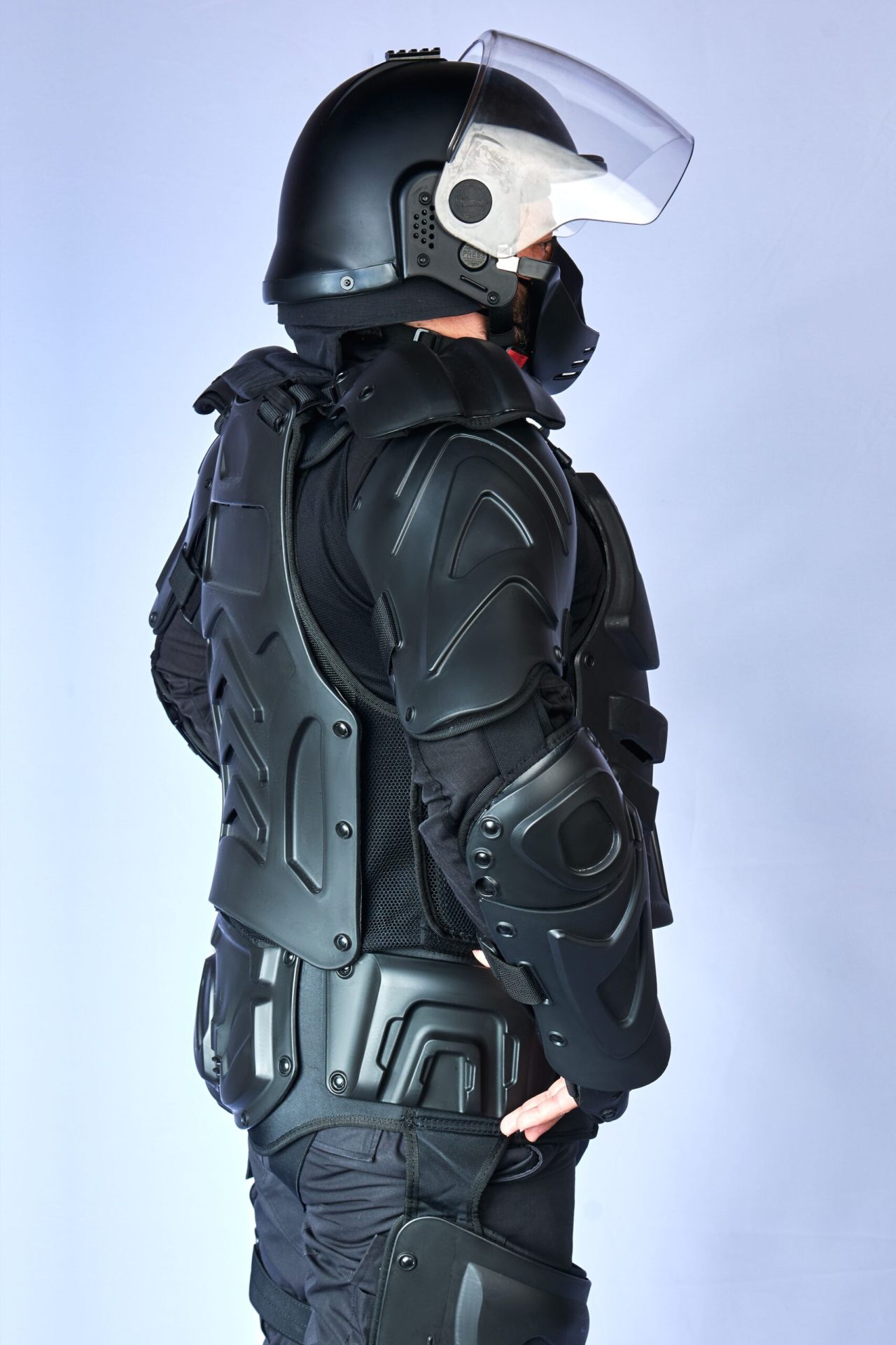 Traje Antimotín vista 2